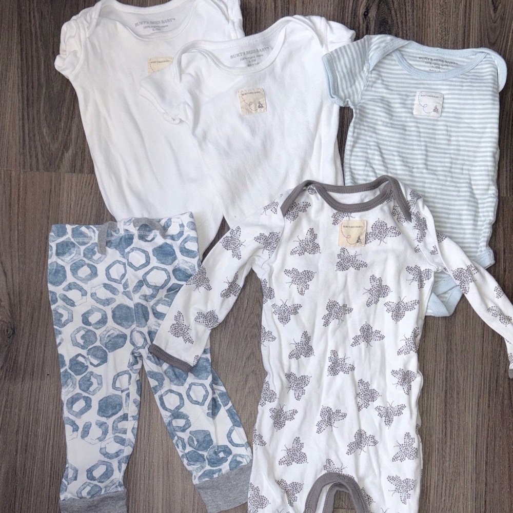 Burt's Bees Baby Neutral White & Blue Baby Clothing Set